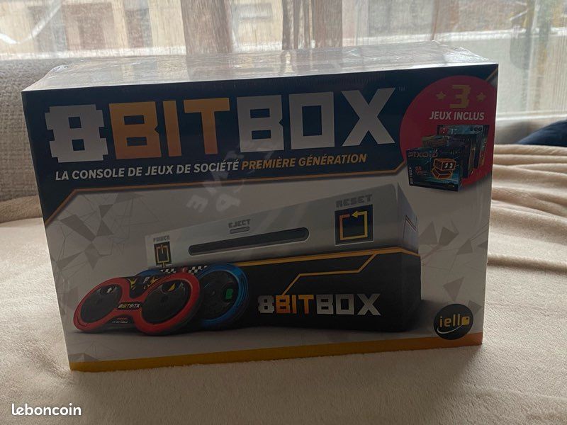 Console 8Bit Box – IELLO – Neuve sous blister (image 1)