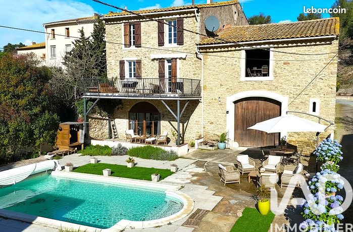 Maison 7 pièces 240 m²