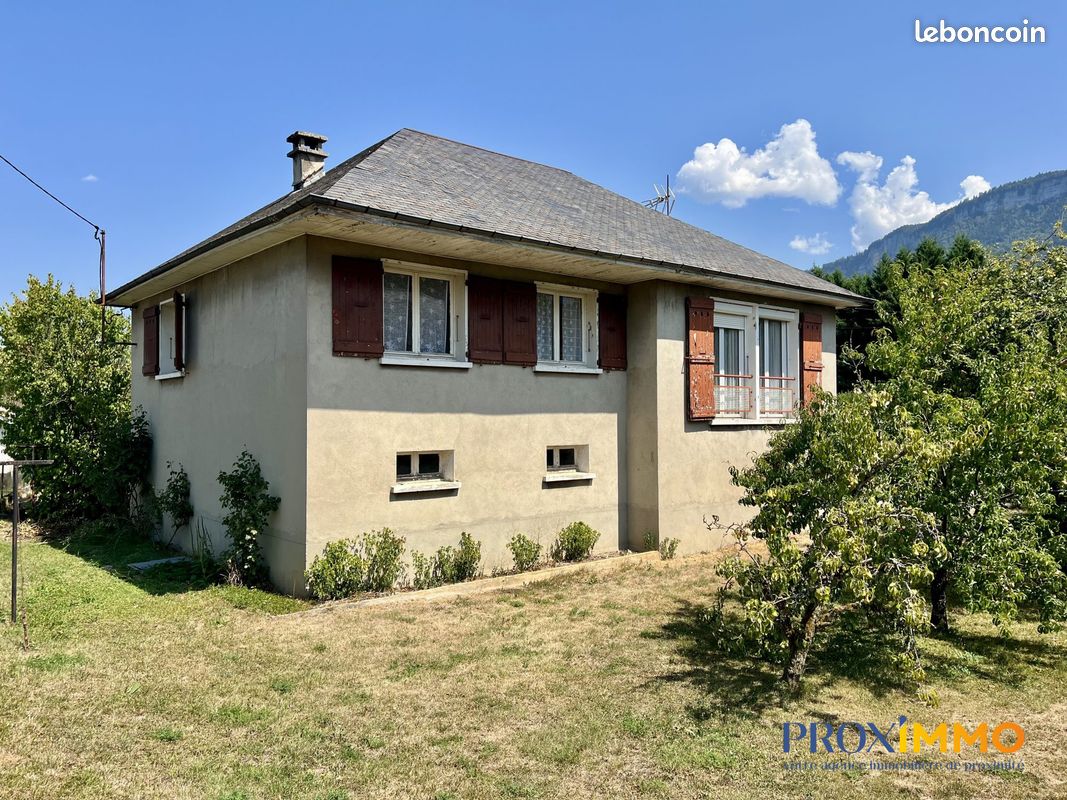 Maison 4 pièces 82 m² · à Saint-Laurent-du-Pont · 82 m² · 195 000 €