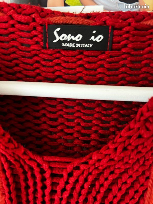 Joli pull rouge ajouré maille – Made in Italy – porté taille L (image 8)