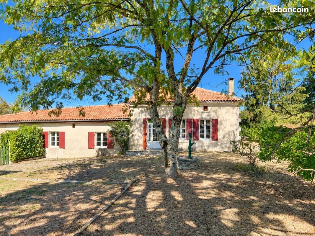 Maison 3 pièces 90 m² · à Brossac · 90 m² · 610 €/mois