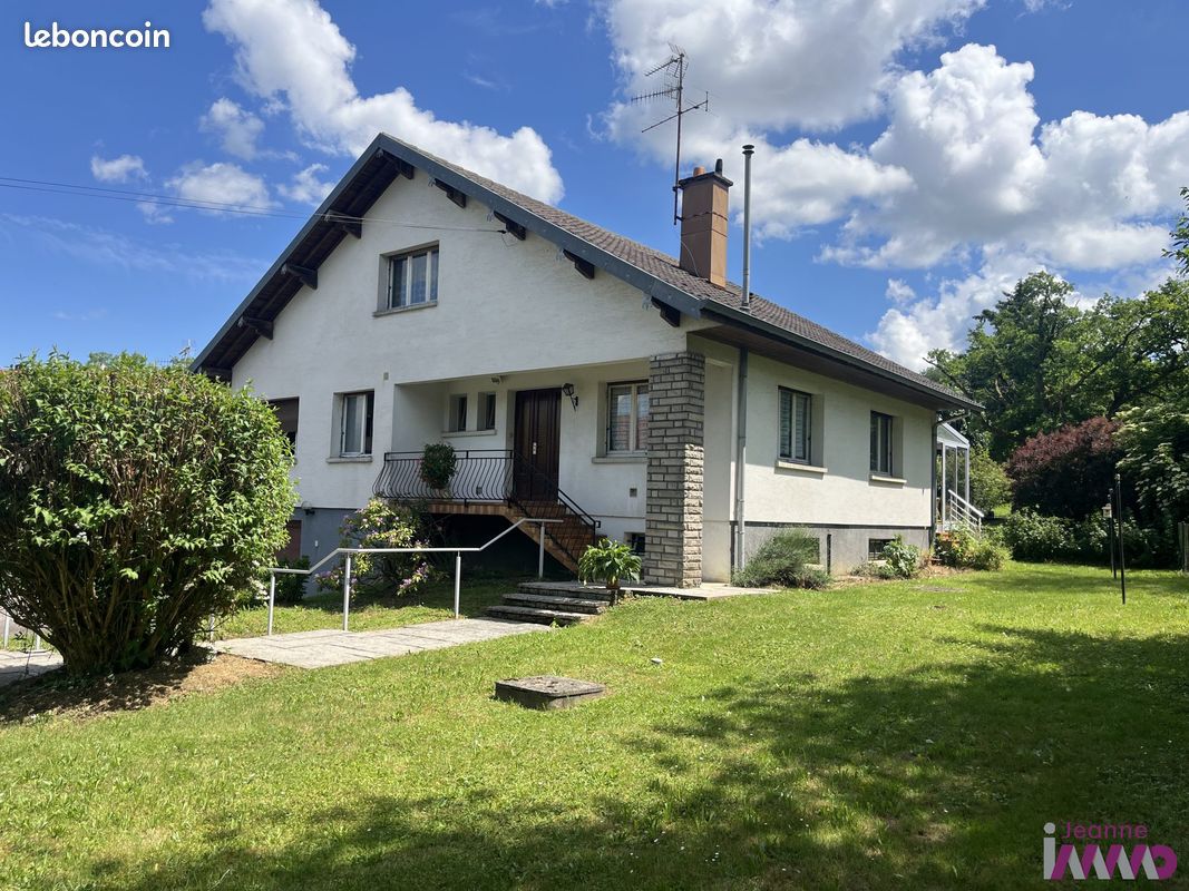 Maison 7 pièces 140 m² · à Urcerey · 140 m² · 230 000 €