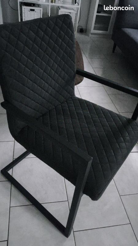 Chaises (image 1)