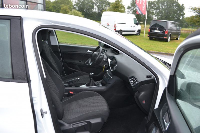 Peugeot 308 1.5 BLUEHDI 130CH S&S ACTIVE BUSINESS (image 11)