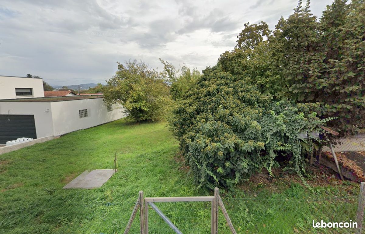 Terrain 738 m² · à Aubière · 738 m² · 145 000 €