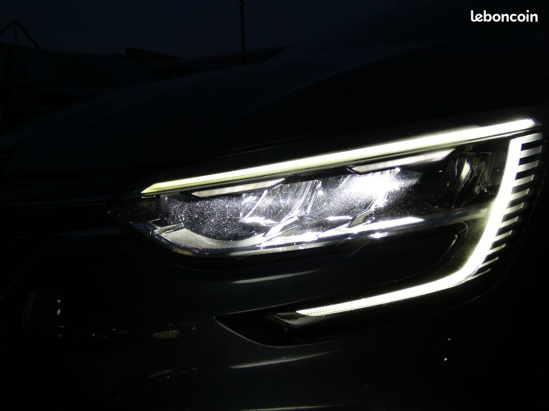 RENAULT MEGANE IV BERLINE Blue dCi 115 - 20 Business (image 25)