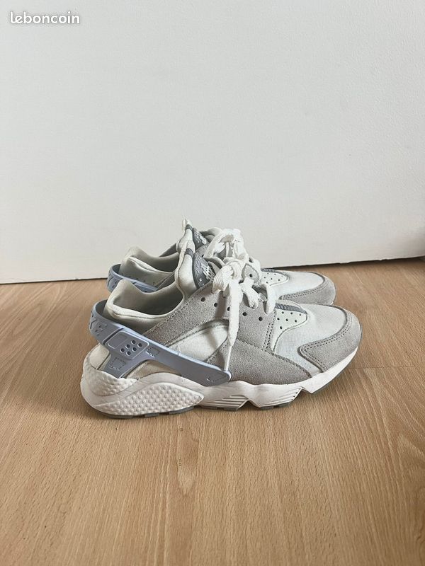 Huarache Blanche Grise Baskets Nike Huarache Femme De Couleur