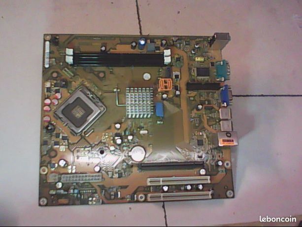 Carte mère FUJITSU SIEMENS ESPRIMO P2520 / D2740-A11 GS 1