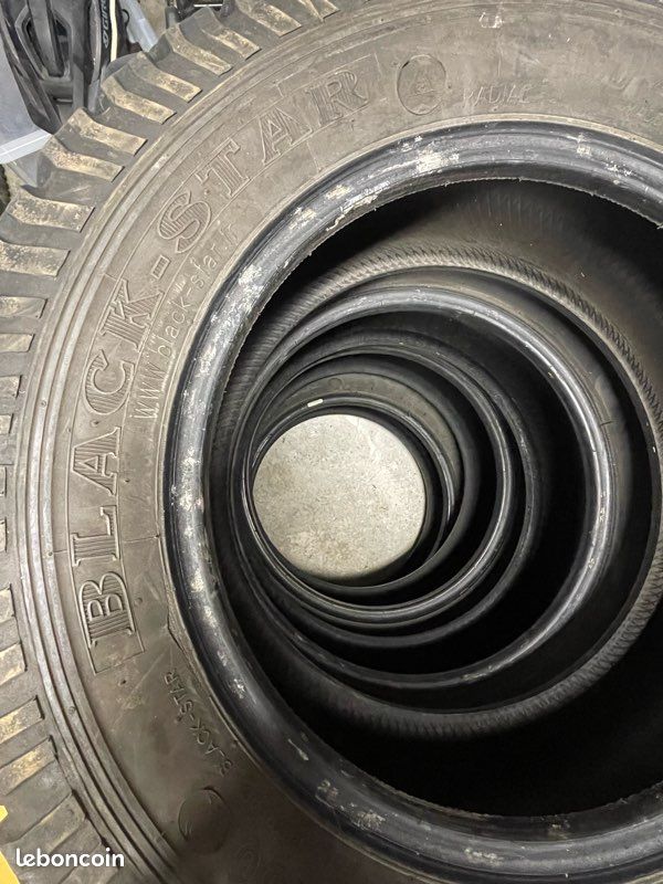 Pneus cailloux 235/60R16 (image 3)