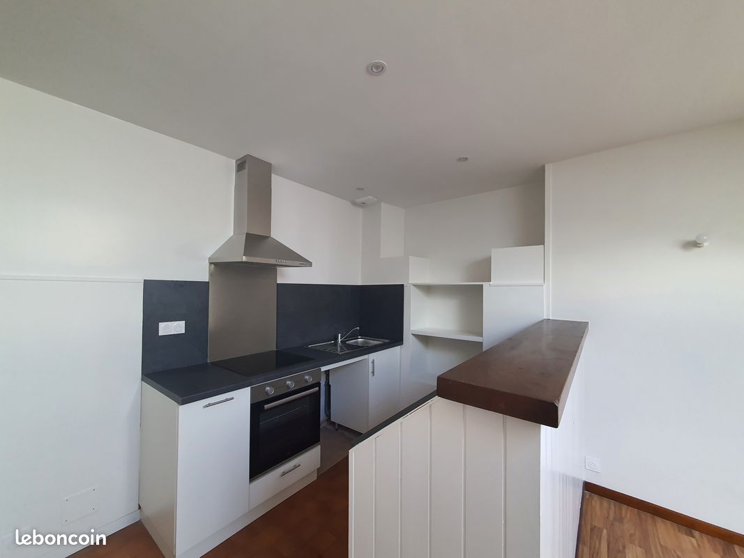 Appartement 2 pièces 38 m² - Saint-Palais 64120 (image principale 0)
