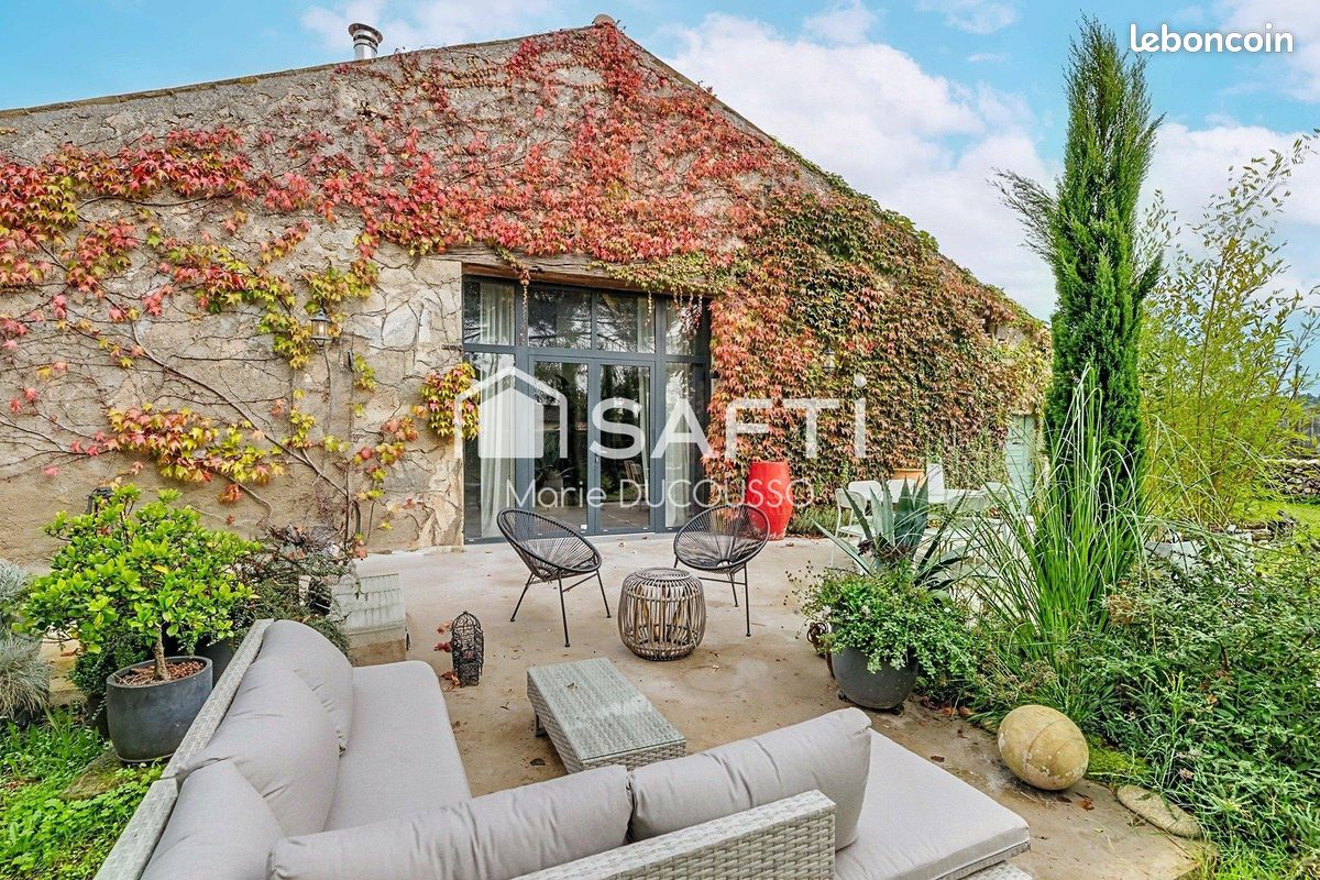 Maison 4 pièces 150 m² · à Lamothe-Montravel · 150 m² · 329 000 €