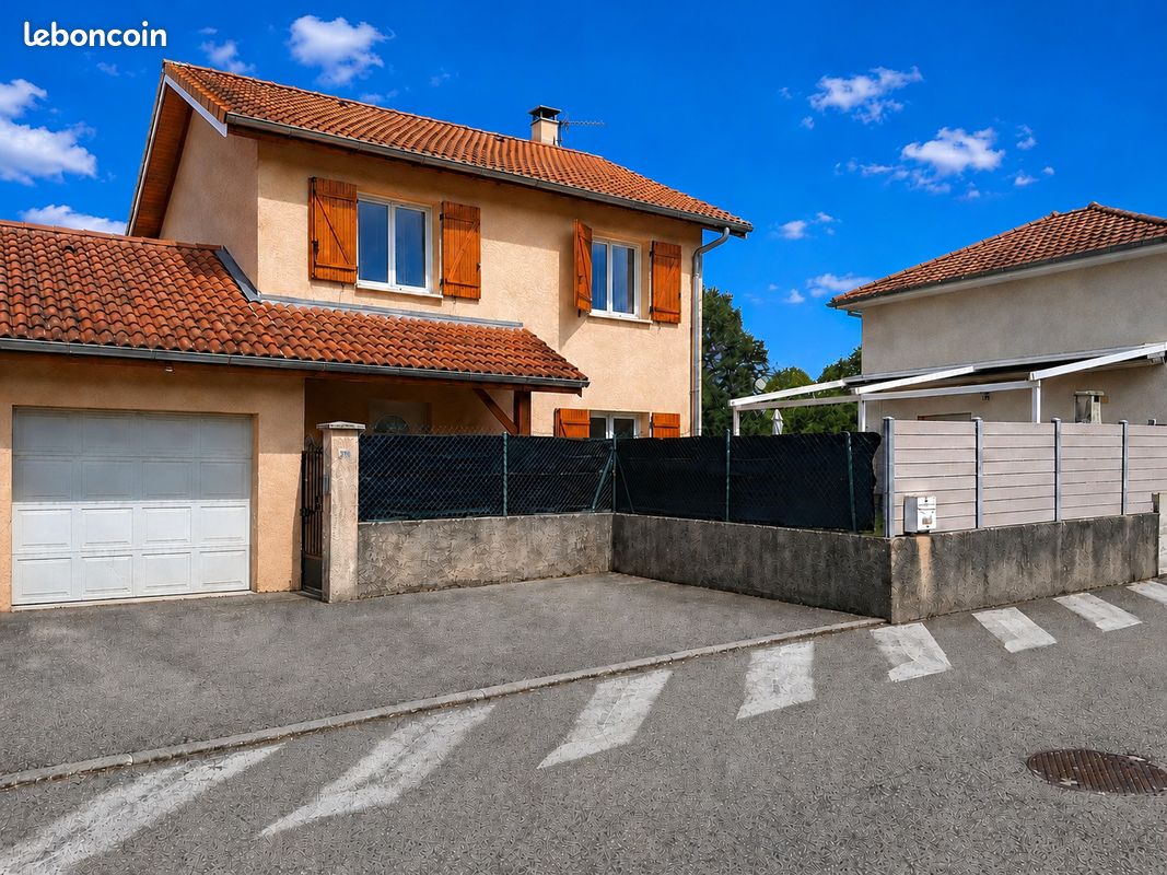 Maison 4 pièces 94 m² · à Vézeronce-Curtin · 94 m² · 950 €/mois