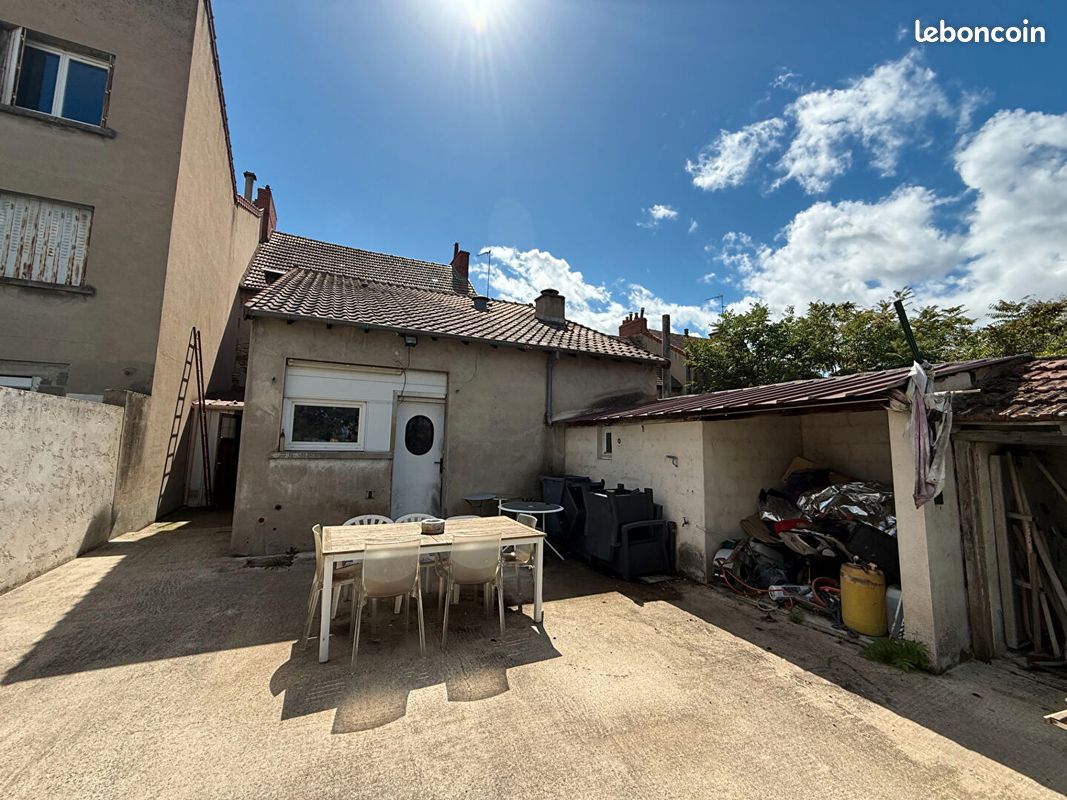 Immeuble 5 pièces 173 m² · à Montluçon · 173 m² · 87 500 €