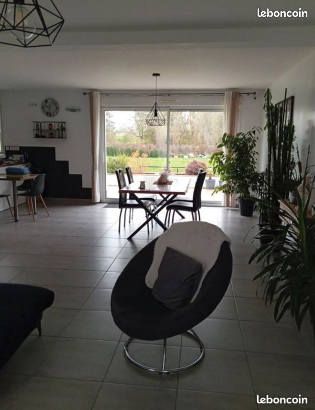Maison 7 pièces 180 m² · à Brêmes · 180 m² · 370 000 €