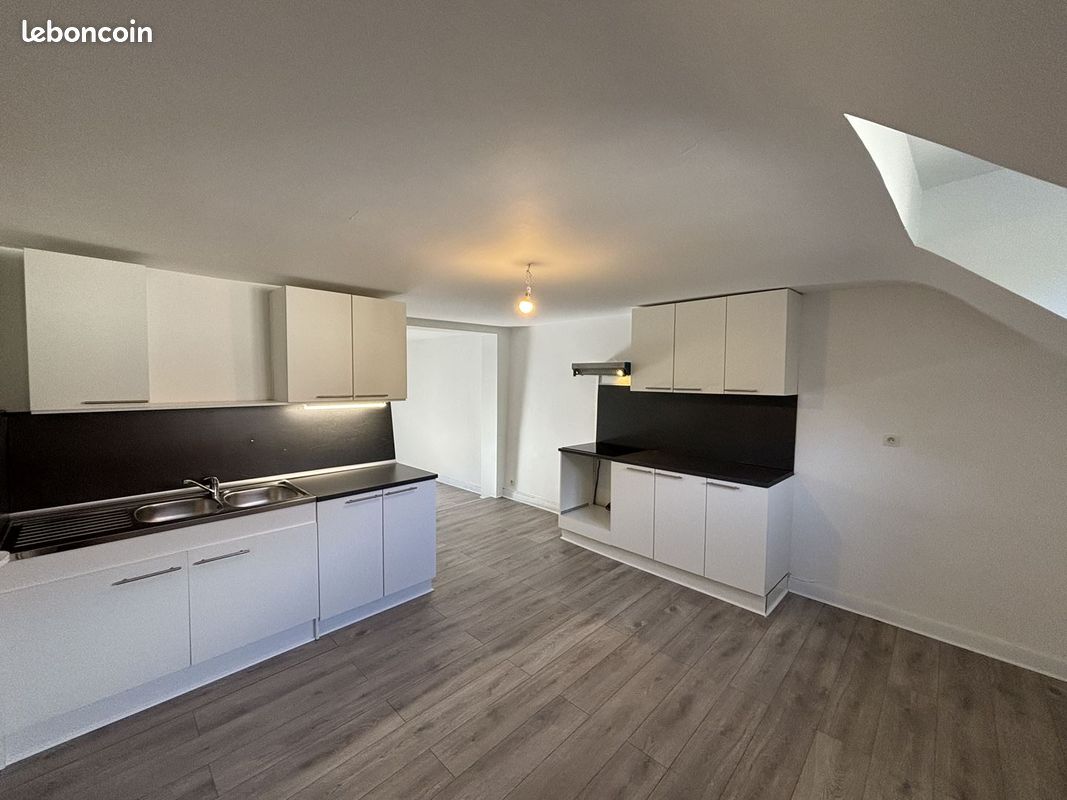 Appartement 2 pièce(s) 43 m²à louer Vesoul