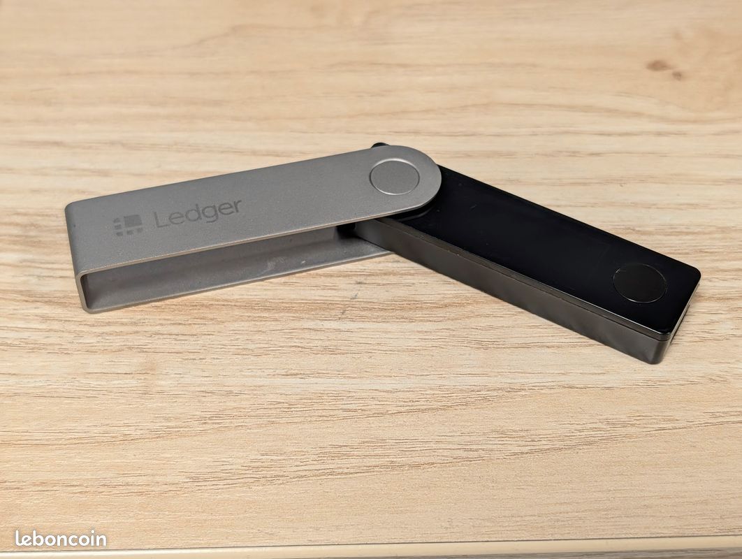 Ledger Nano X en parfait état - Accessoires informatique
