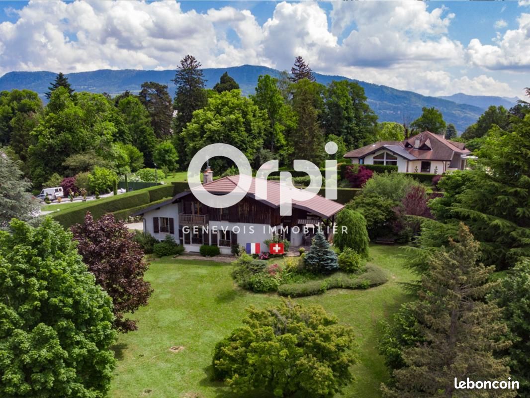 Maison 6 pièces 371 m² · à Vétraz-Monthoux · 371 m² · 1 090 000 €