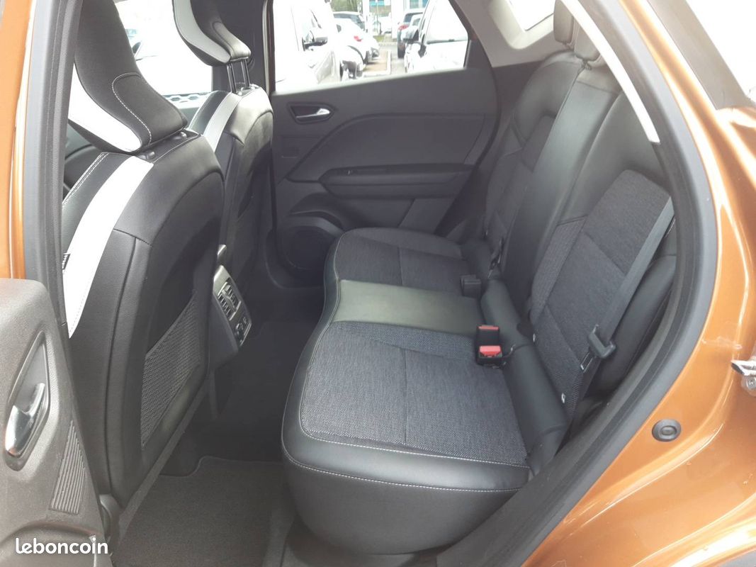 RENAULT Captur Blue dCi 115 EDC Intens (image 12)