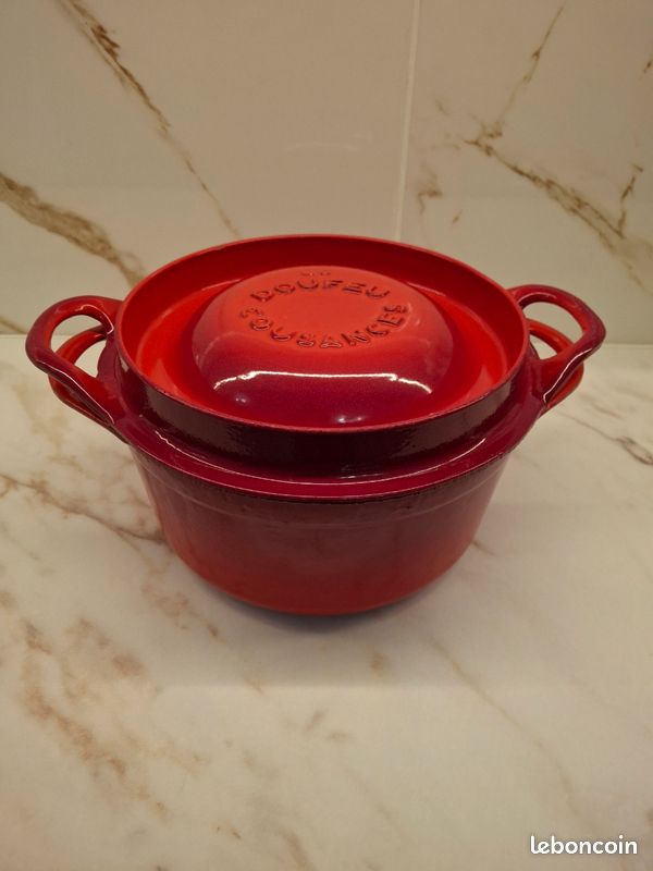 Jolie cocotte en fonte émaillée cousances / le creuset ø à Bar Le Duc | Clasf maison-jardin