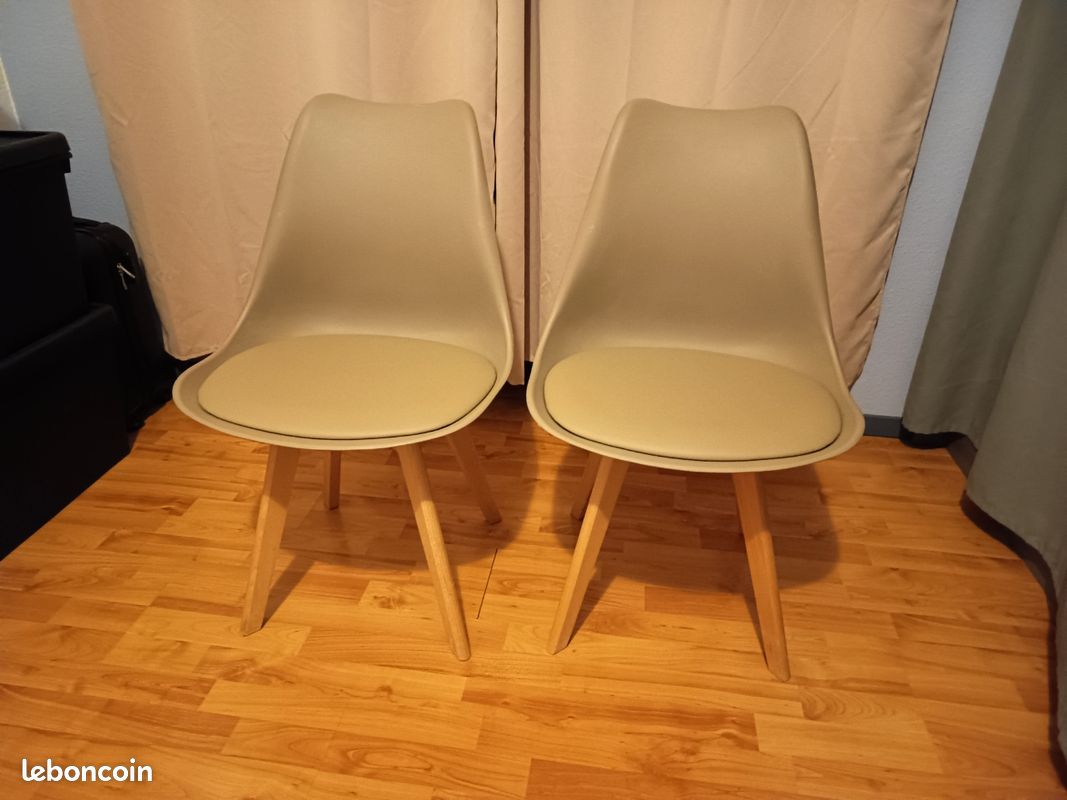 Lot de 2 chaises scandinaves beige / bois (image 1)