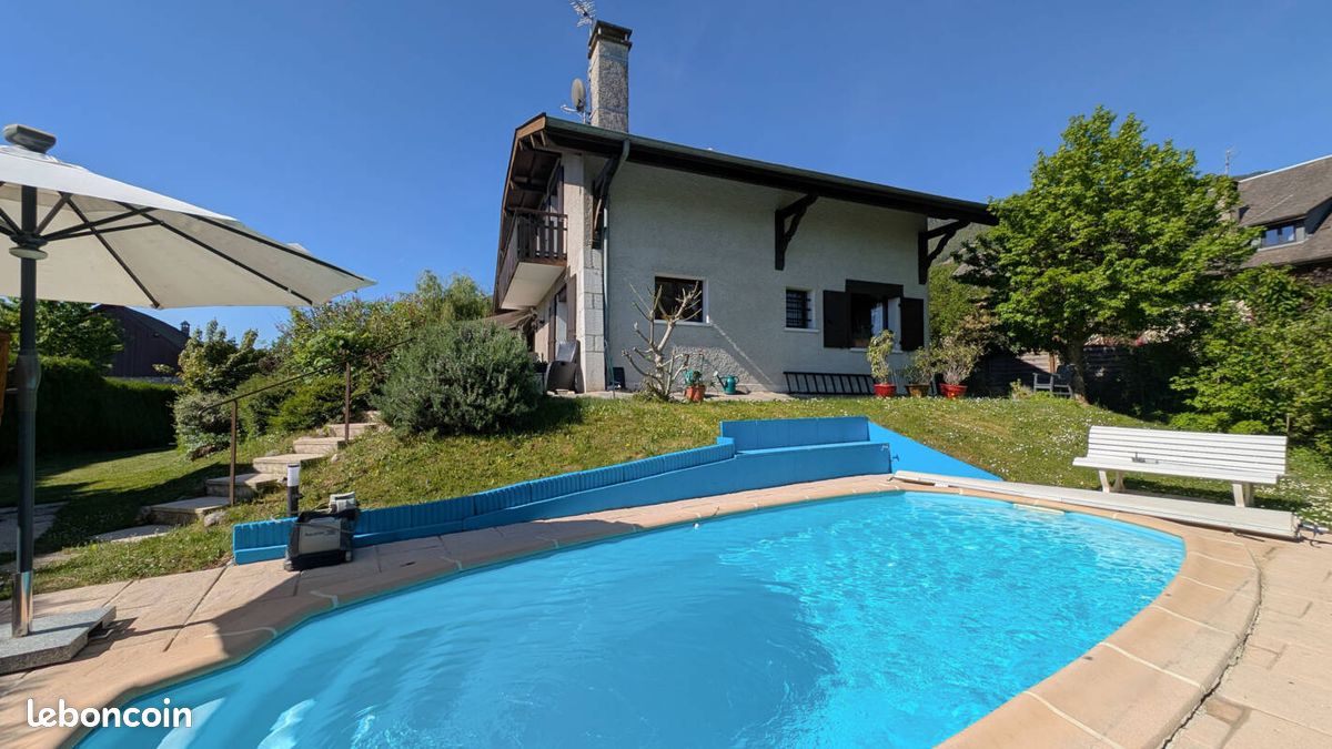 Maison 6 pièces 259 m² · à Saint-Jorioz · 259 m² · 899 000 €