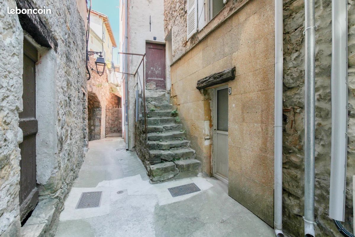 Maison 3 pièces 55 m² · à Roquestéron · 55 m² · 95 000 €