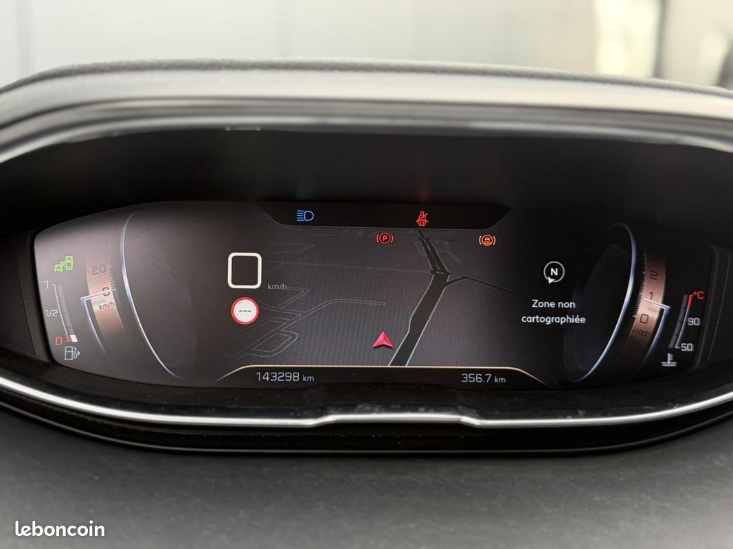 PEUGEOT 5008 1.5 BlueHDi 130 GT Line 7 places, avec Apple Car Play et Caméra de recul (image 24)