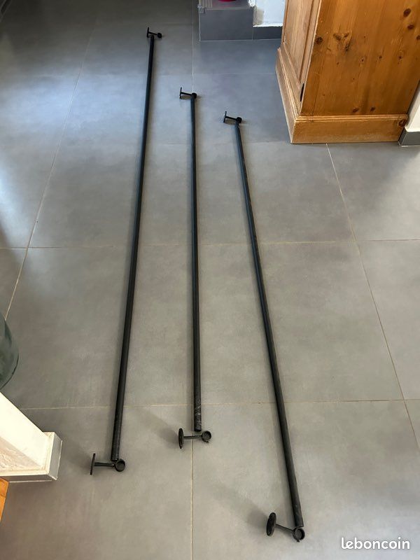 Tringles à rideaux (image 1)