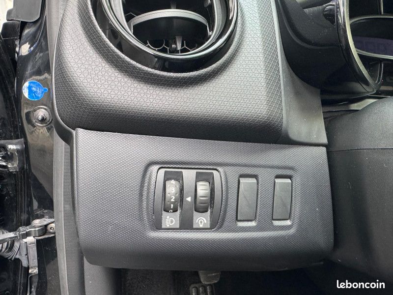 Renault CLIO IV 1.2 16V 75CH ESSENCE CRIT AIR 1 (image 5)