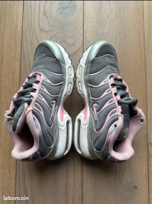 Tn Nike Tn Rose Et Grise Baskets Rose Garçon Nike TN Air Max Plus