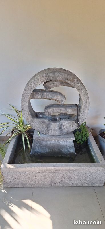 Fontaine décorative (image 1)