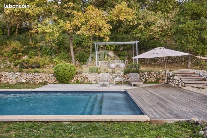 Villa 6 pièces 177 m²