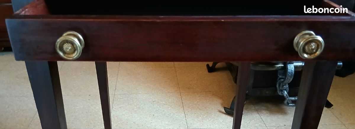 TABLE ANCIENNE Dite "MOUCHOIR" EN ACAJOU (image 6)