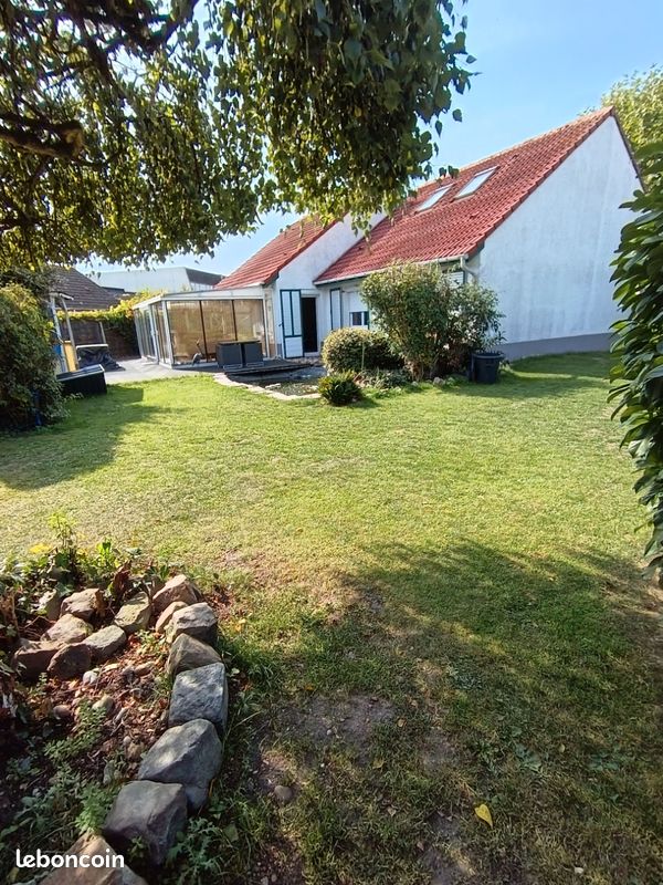 Maison 5 pièces 134 m² · à Armbouts-Cappel · 134 m² · 329 900 €