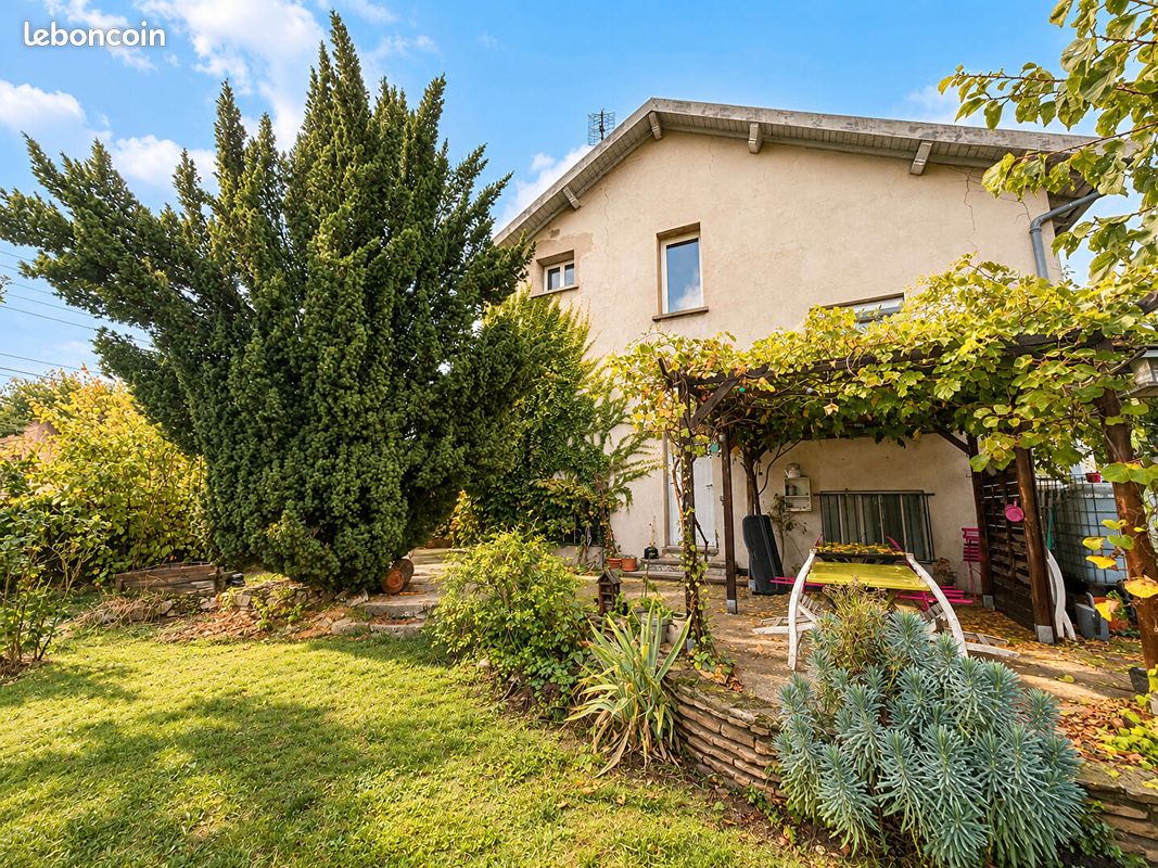 Maison 7 pièces 163 m² · à Roanne · 163 m² · 265 000 €