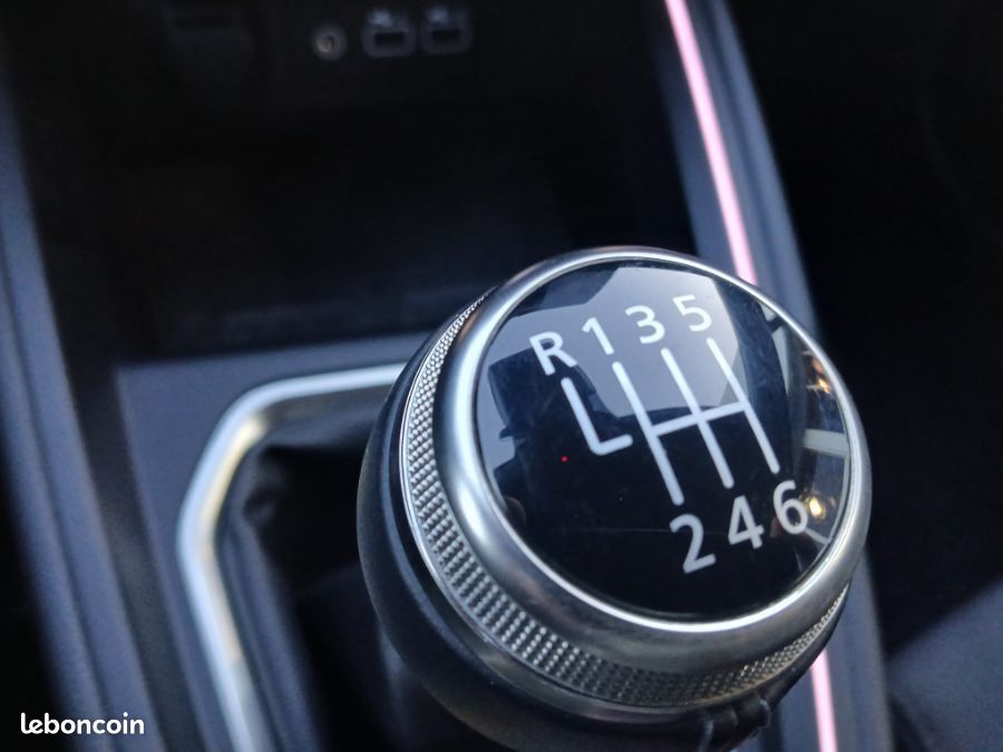Renault Clio V 1.0 TCe 90 BVM6 ESPRIT ALPINE GPS 9.3" Cockpit JA17 (image 31)