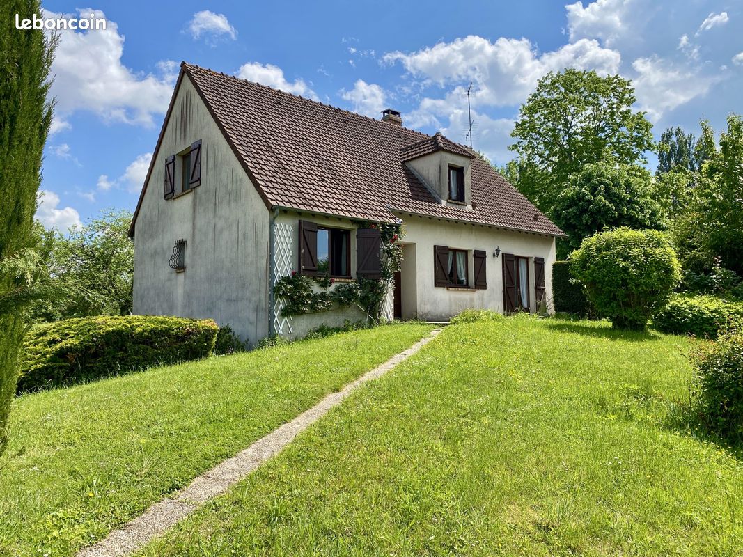 Maison 7 pièces 140 m² · à Chevru · 140 m² · 290 000 €