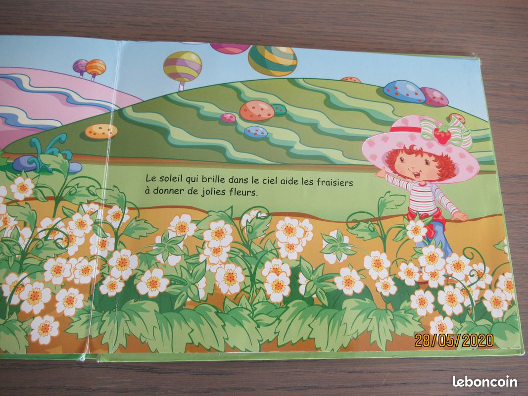 Superbe livre cartonné CHARLOTTE AUX FRAISES TBE (image 5)