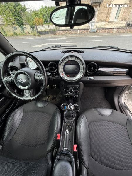 Mini MINI COOPER SD 143CH (image 7)