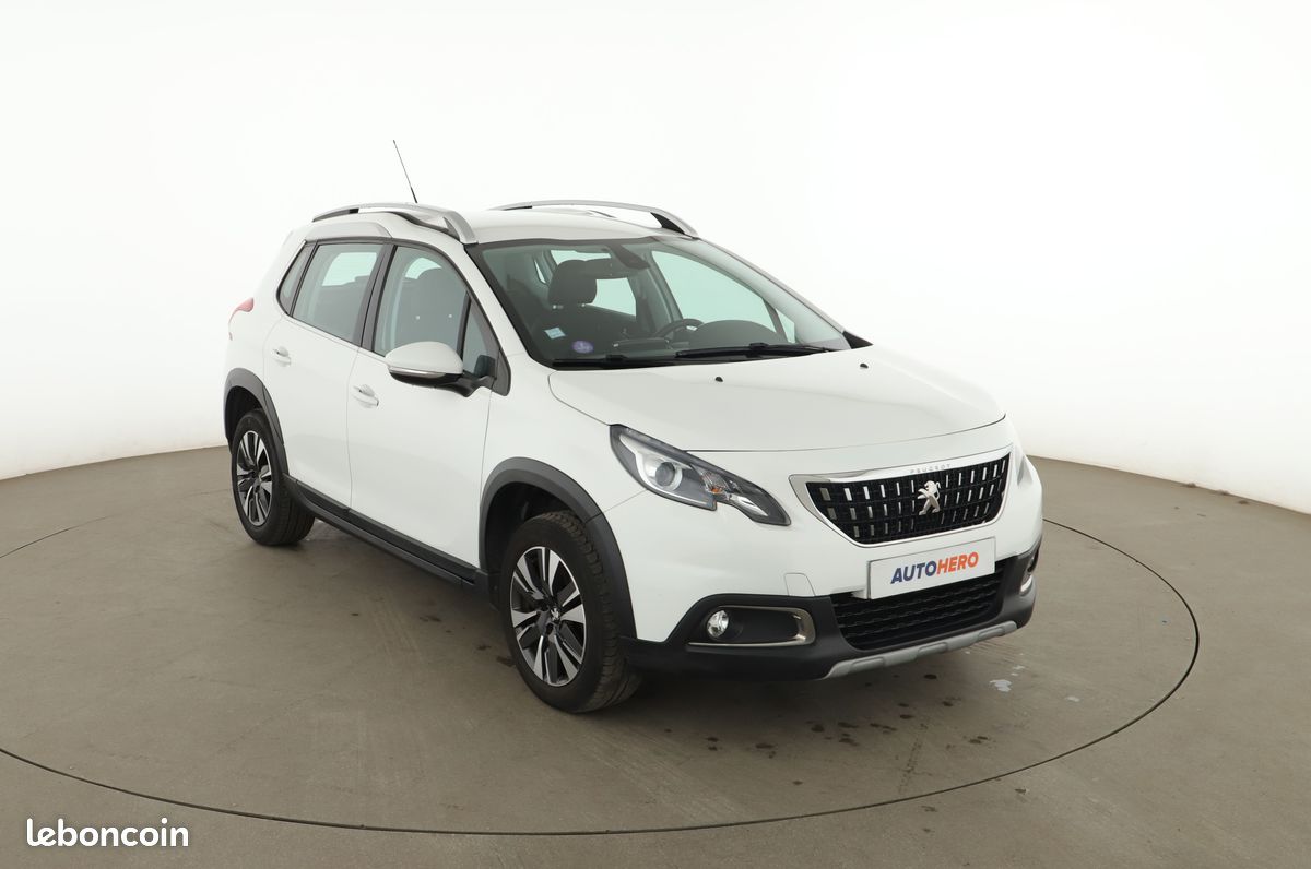 Peugeot 2008 1.2 PureTech Allure 110 ch (image 4)