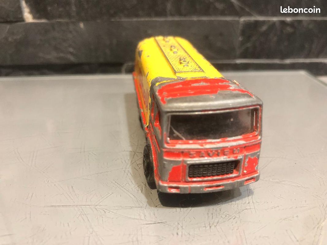Ancien Camion Saviem Citerne Majorette Série 200 – Rouge Shell – État Neuf Sous Blister