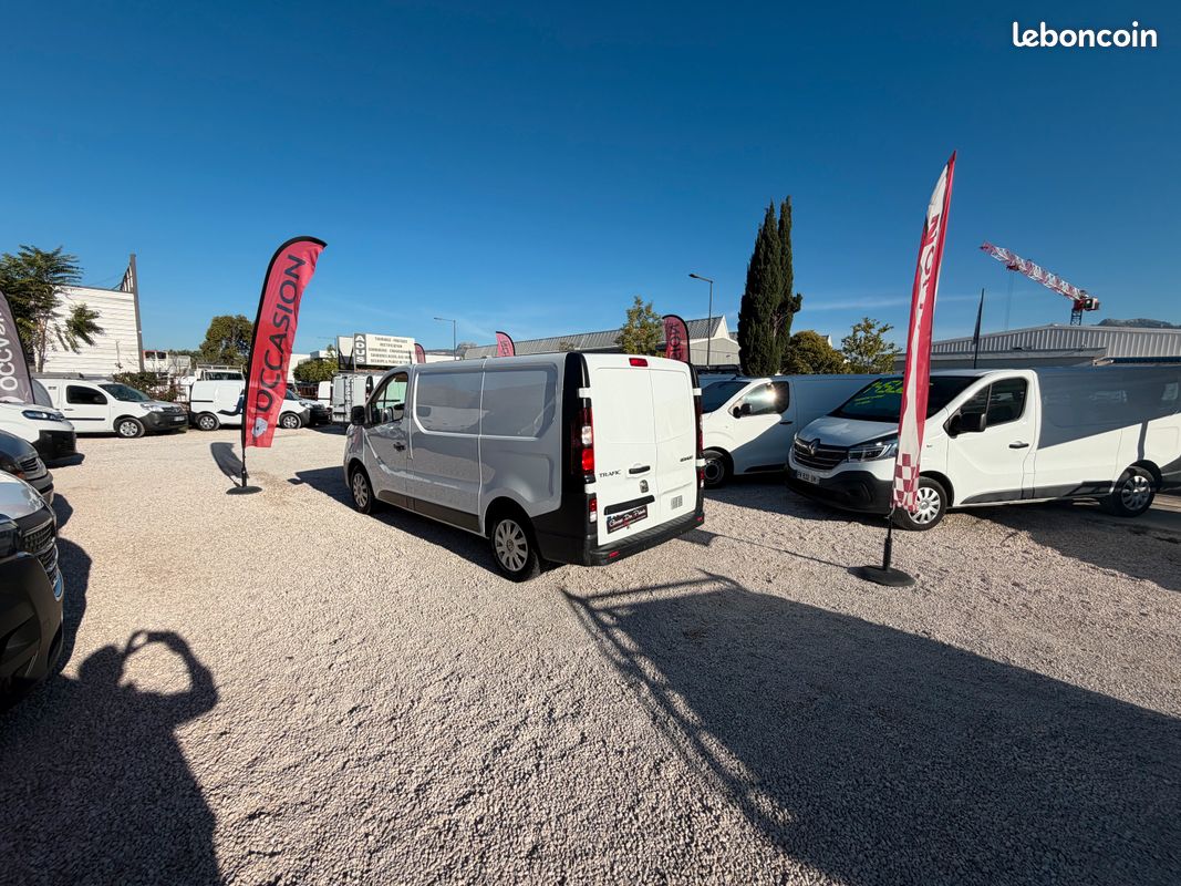 Renault Trafic III L1H1 2.0 DCI 120 CV CLIM/ GPS /TBE/GTIE 12 MOIS (image 3)