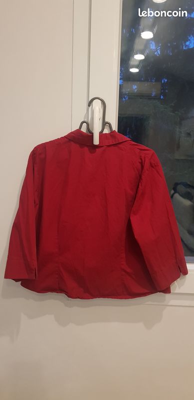 Chemise rouge manches 3/4 (image 2)