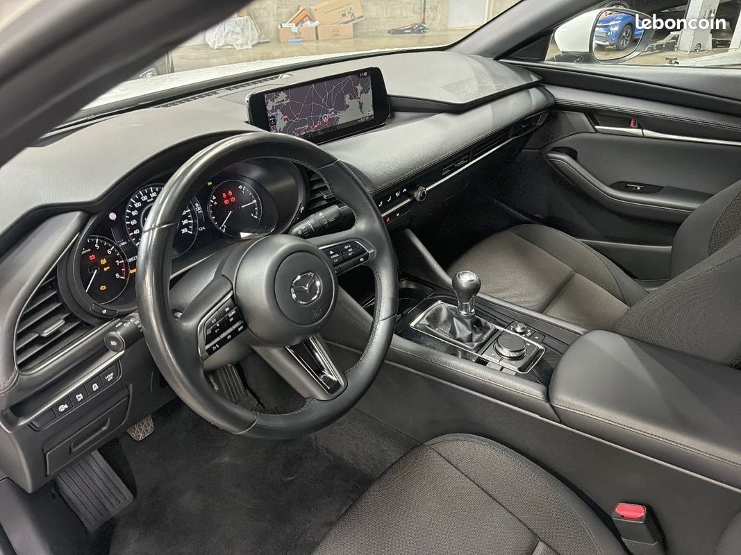 MAZDA Mazda3 5 portes 2.0L e-SKYACTIV-G M Hybrid 122 ch BVM6 Prime-Line (image 21)