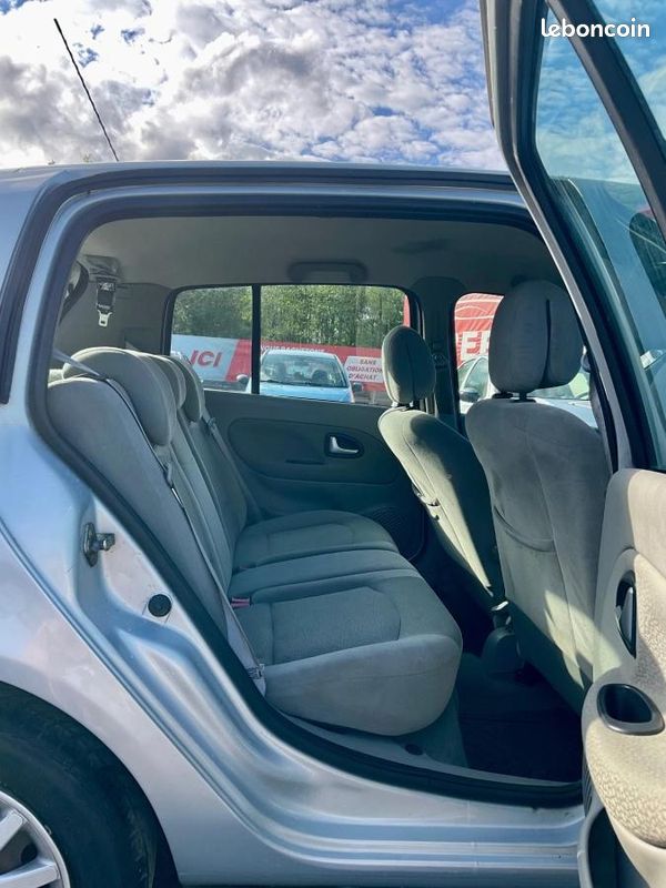 Renault Clio 1.5 DCI 80 CONFORT AUTHENTIQUE (image 14)