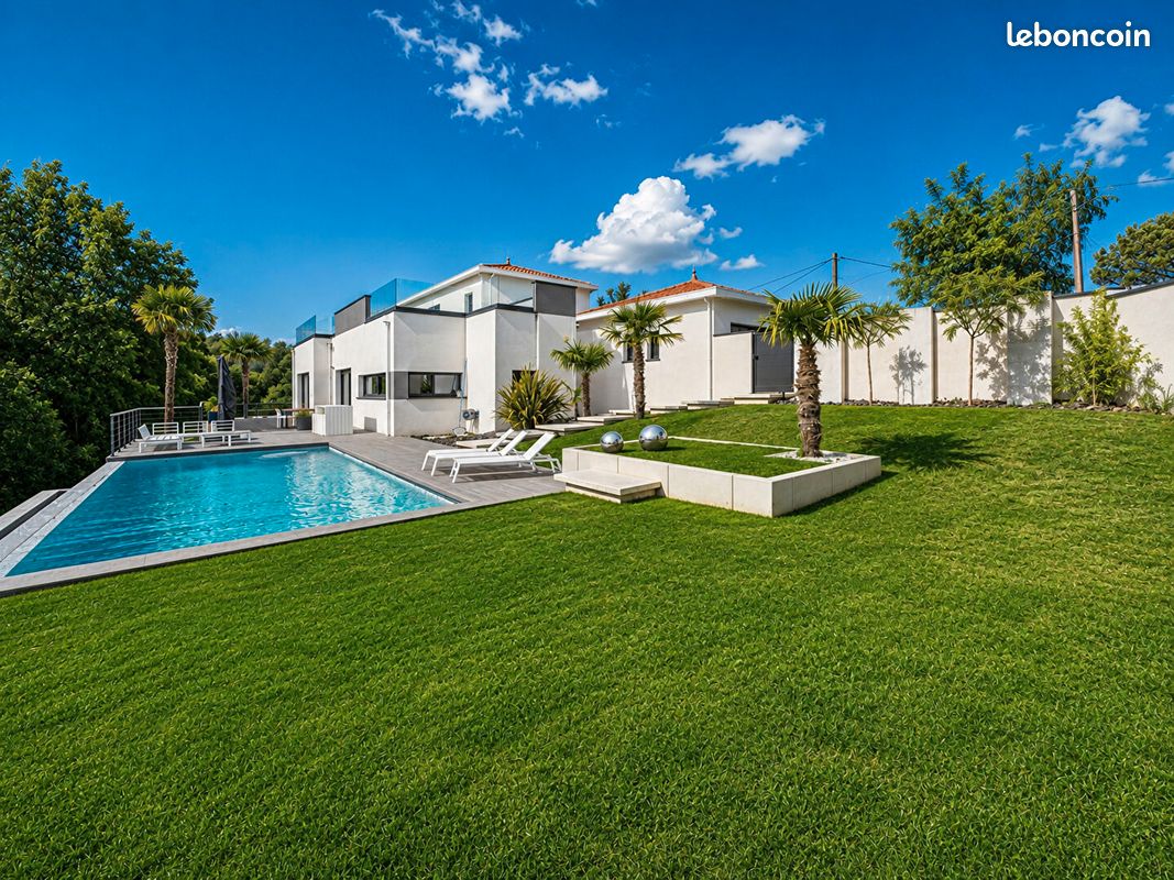 Maison 10 pièces 265 m² · à Valence · 265 m² · 690 000 €