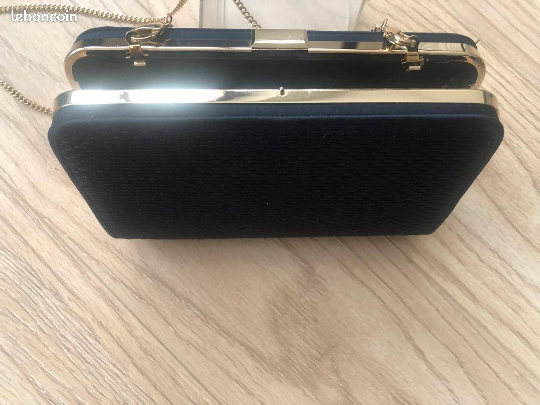Pochette bleu marine (image 2)