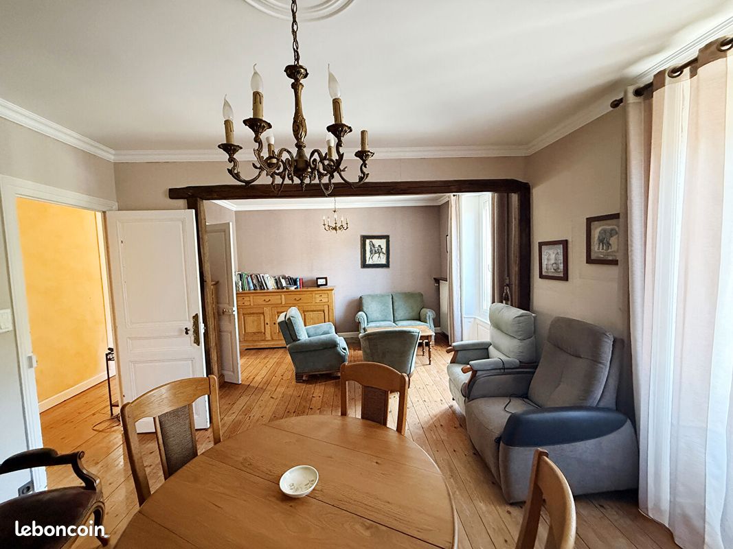 Maison de ville 10 pièces 227 m² (image 2)