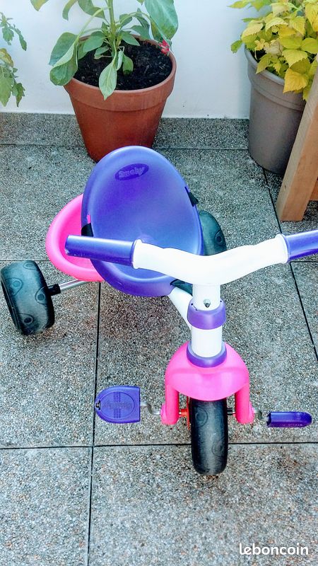 Tricycle (image 2)