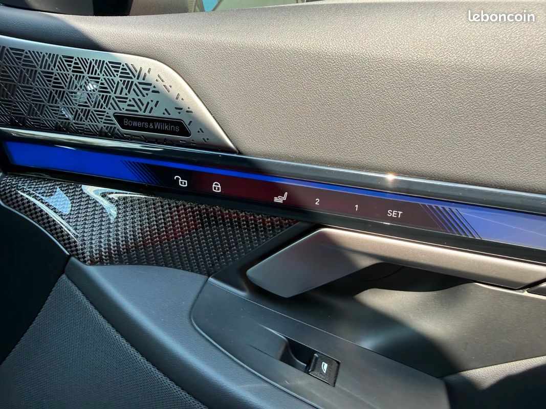BMW M5 4.4 V8 PHEV 727ch / GMK / PACK CARBON (image 38)
